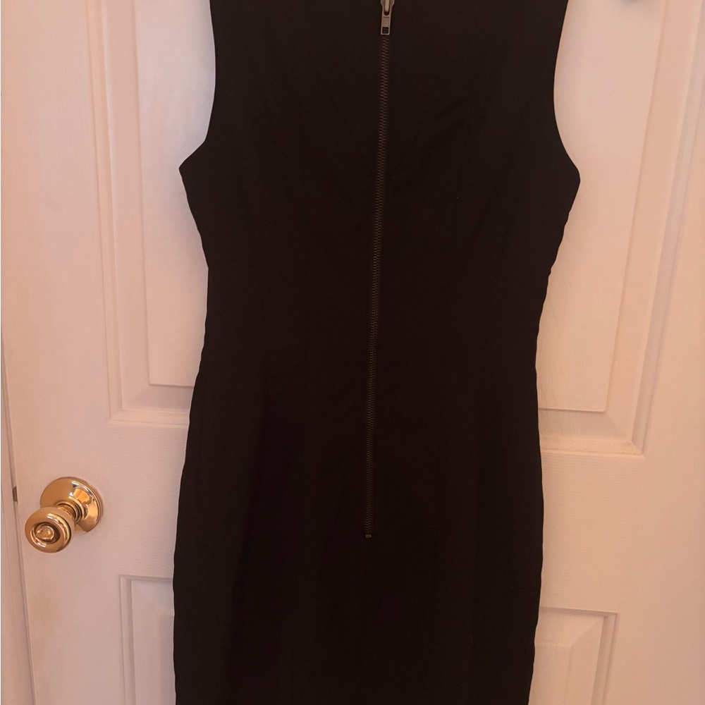 Forever 21 Elegant Black Sleeveless Dress